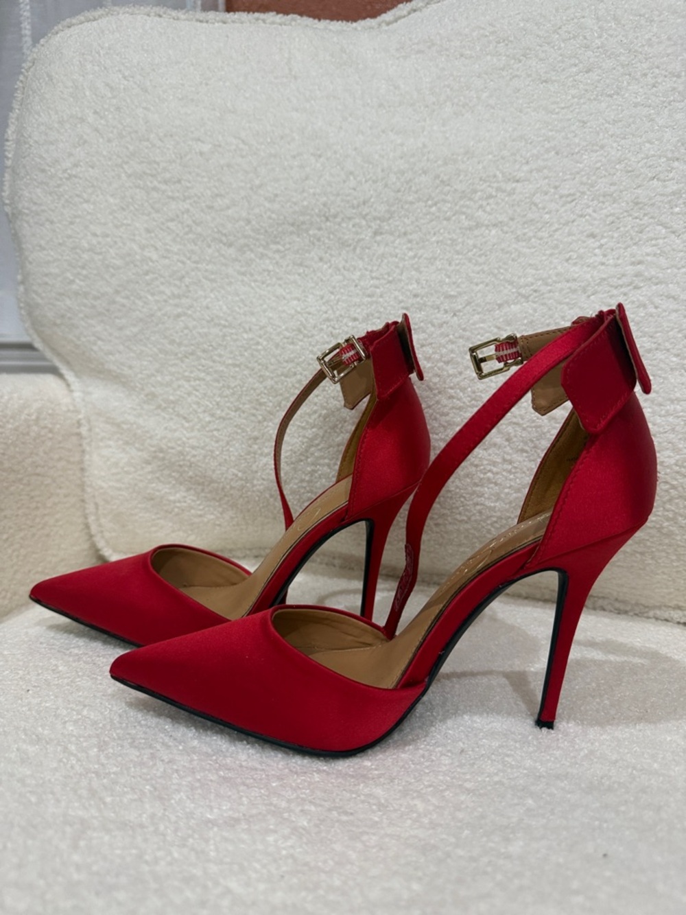 Jessica Simpson Women's Red Pointed Toe Ankle Strap and bow High Heels